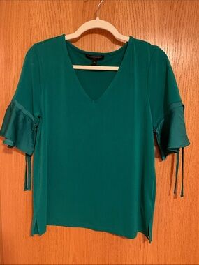 Banana Republic Emerald Green V-Neck Flutter Sleeve Top